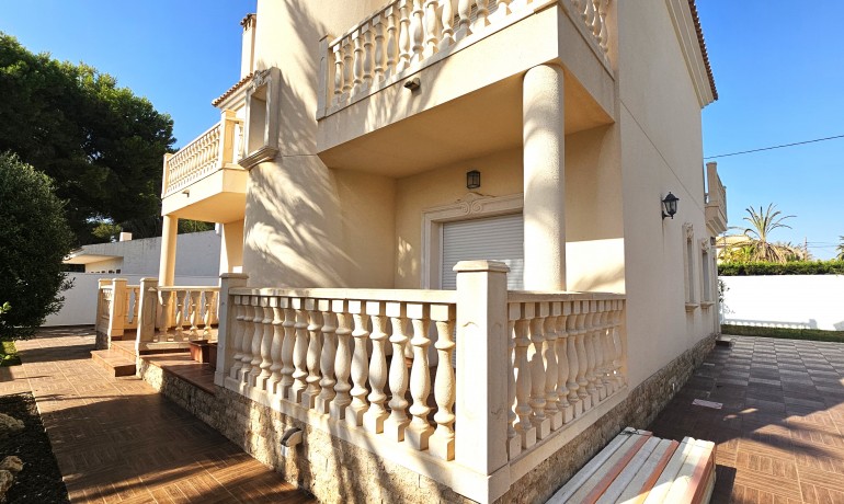 Sale - Villa -
Orihuela Costa* - Cabo Roig*