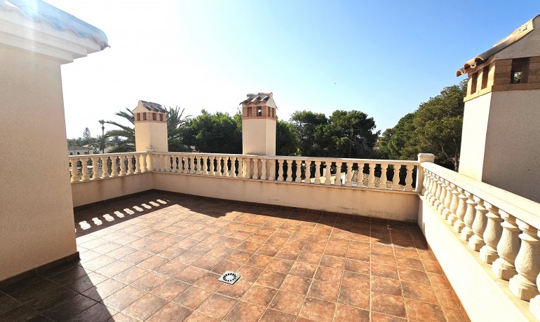 Herverkoop - Villa -
Orihuela Costa* - Cabo Roig*