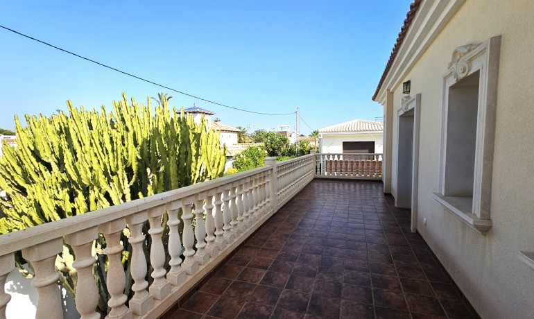 Herverkoop - Villa -
Orihuela Costa* - Cabo Roig*