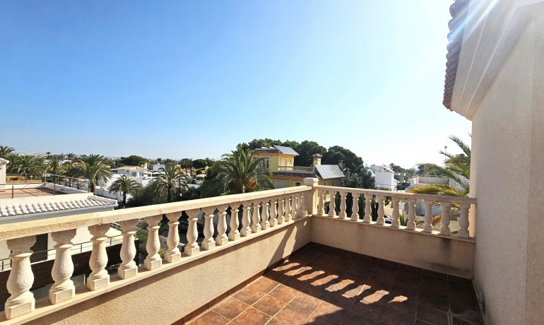 Sale - Villa -
Orihuela Costa* - Cabo Roig*