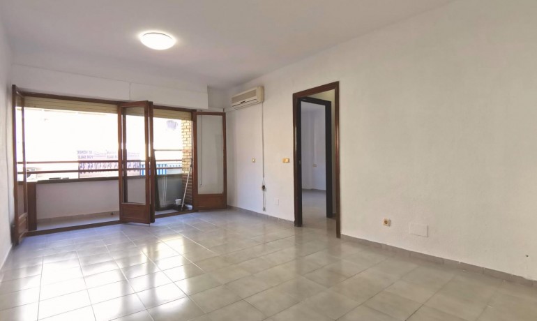 Revente - Appartement / Flat -
Torrevieja - Estacion de autobuses