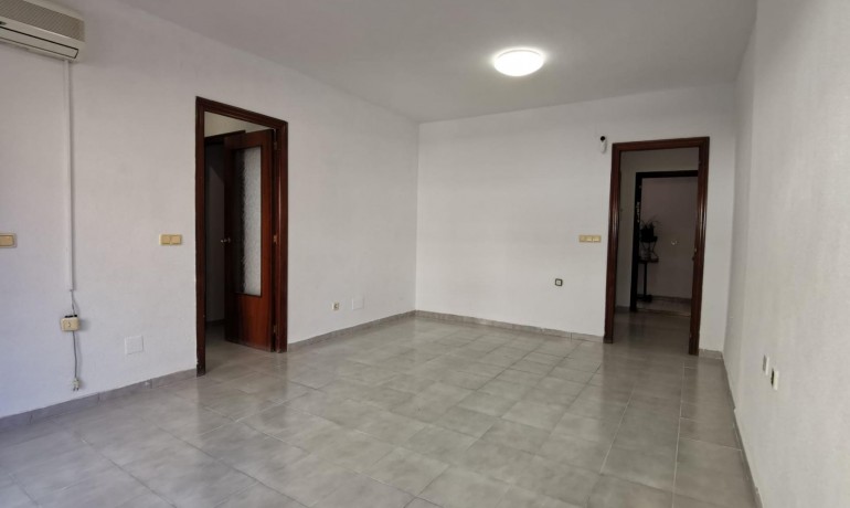 Sale - Apartment / Flat -
Torrevieja* - Estacion de autobuses