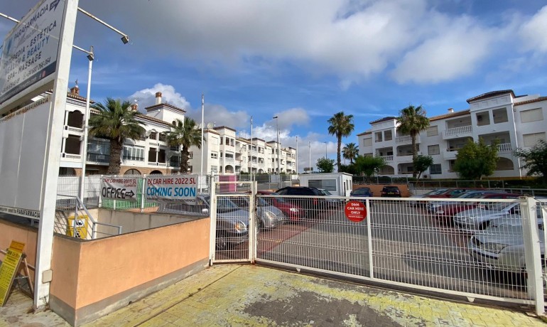 Sale - Commercial -
Orihuela Costa* - Villamartin*