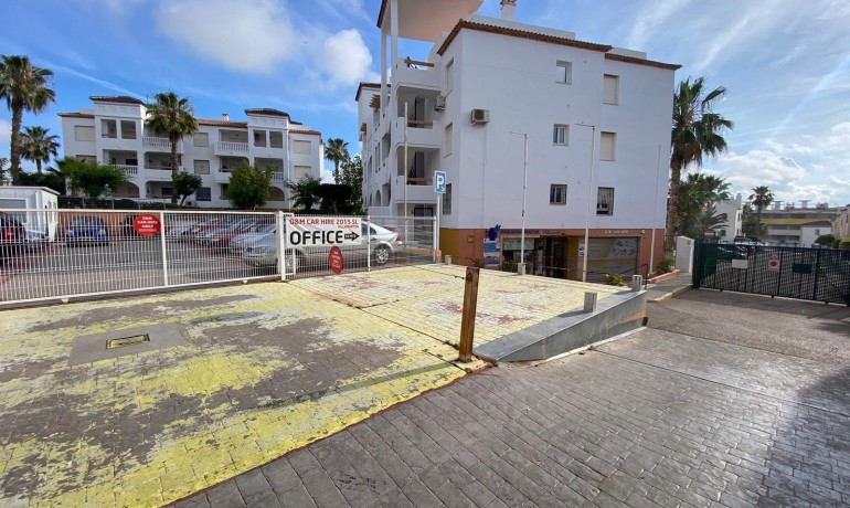 Sale - Commercial -
Orihuela Costa* - Villamartin*