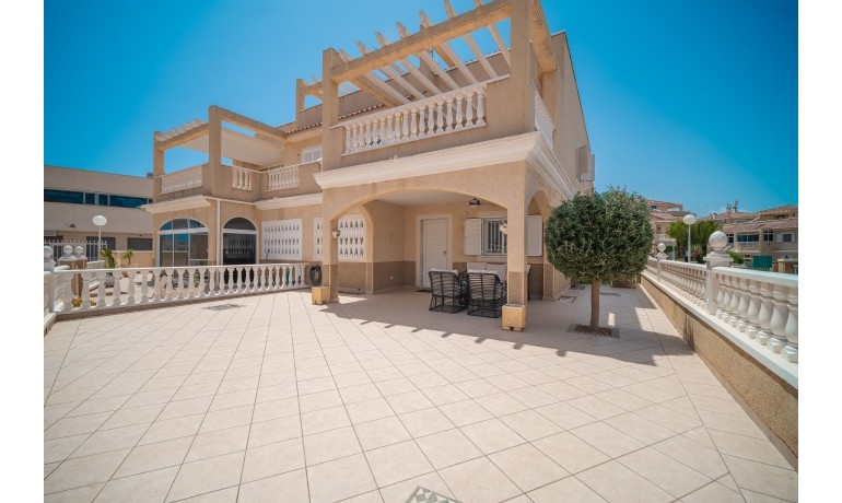 Sale - Villa -
Orihuela Costa* - Playa Flamenca*