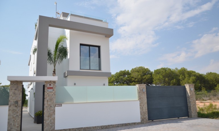 Sale - Villa -
Orihuela Costa* - Pilar de la Horadada*