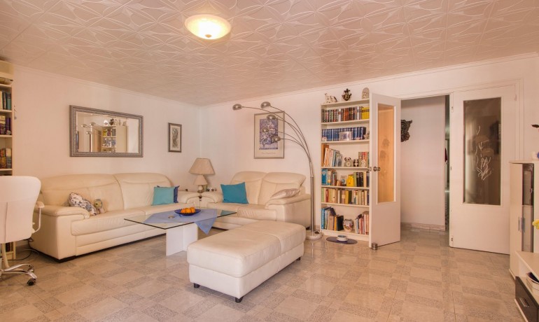 Revente - Appartement / Flat -
Torrevieja - Acequion