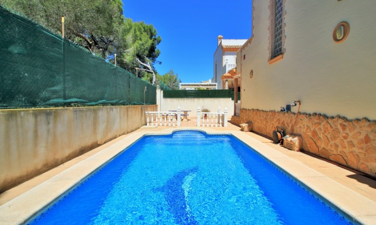 Sale - Villa -
Villamartin - Los Dolses