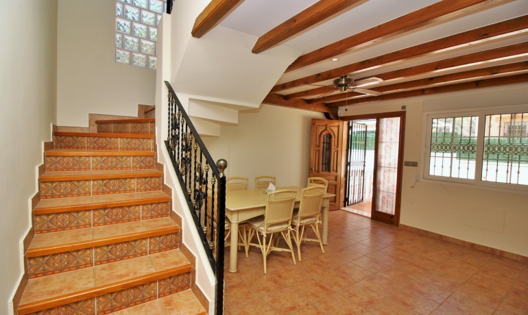 Sale - Villa -
Villamartin - Los Dolses