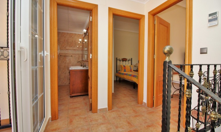 Sale - Villa -
Villamartin - Los Dolses