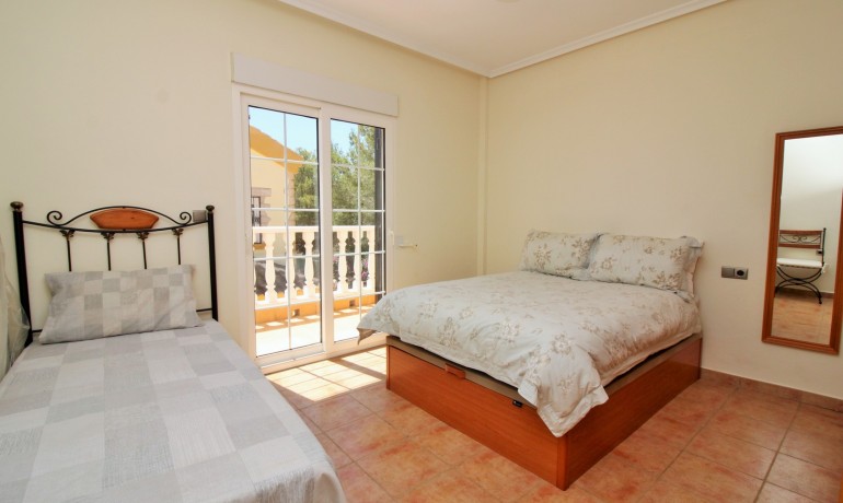 Sale - Villa -
Villamartin - Los Dolses