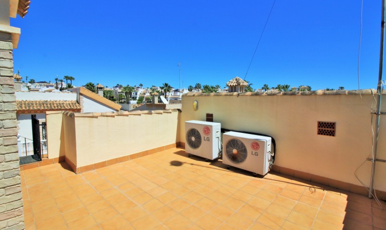 Sale - Villa -
Villamartin - Los Dolses