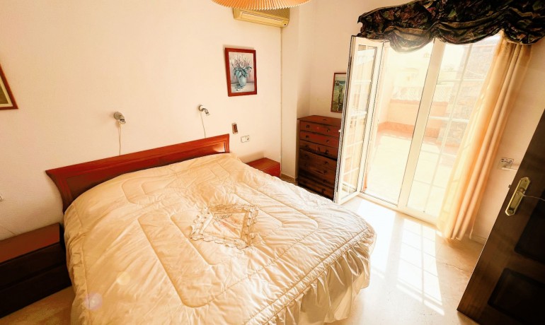 Sale - Villa -
Orihuela Costa - Playa Flamenca