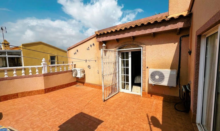 Sale - Villa -
Orihuela Costa - Playa Flamenca