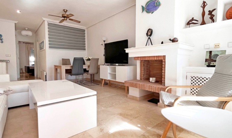 Sale - Apartment / Flat -
Orihuela Costa - Los Dolses