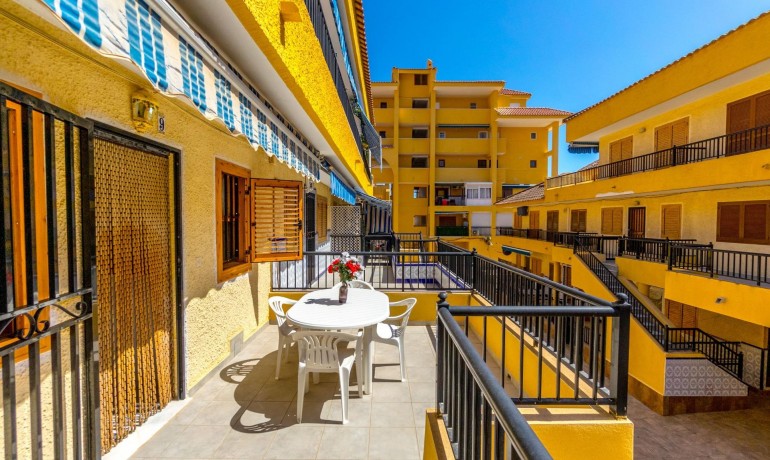 Sale - Apartment / Flat -
Torrevieja - La Mata