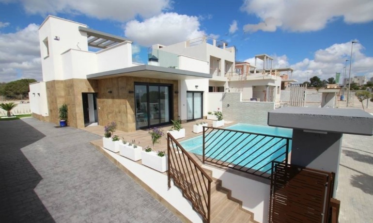 Nieuwbouw - Villa -
Orihuela Costa* - Campoamor