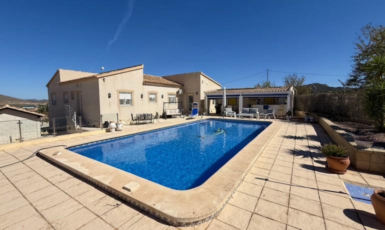 Revente - Villa -
Alicante* - Hondon de los Frailes*