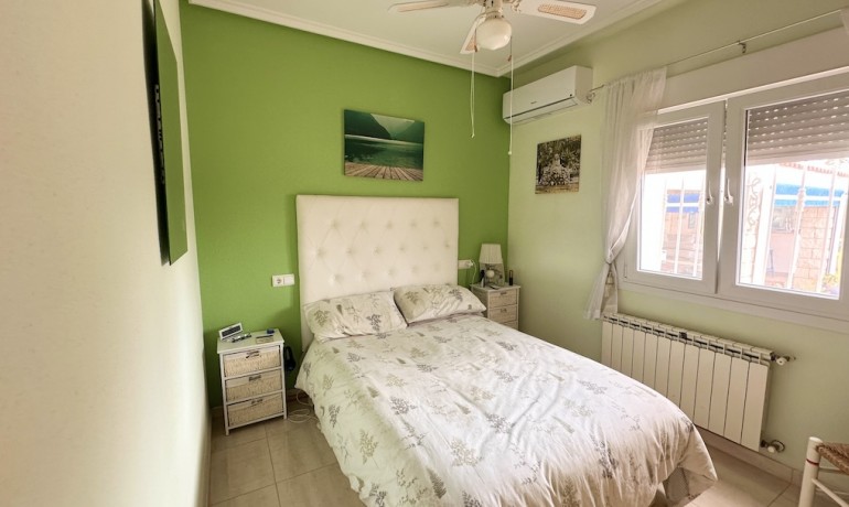 Sale - Villa -
Alicante* - Hondon de los Frailes*