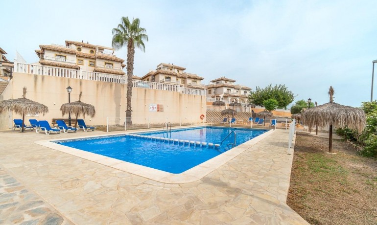 Sale - Villa -
Orihuela Costa - Los Dolses