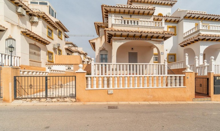 Herverkoop - Villa -
Orihuela Costa - Los Dolses