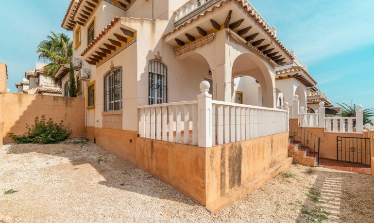 Sale - Villa -
Orihuela Costa* - Los Dolses*