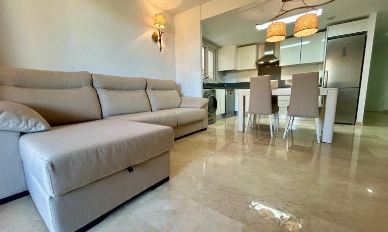 Sale - Apartment / Flat -
Torrevieja - Punta prima