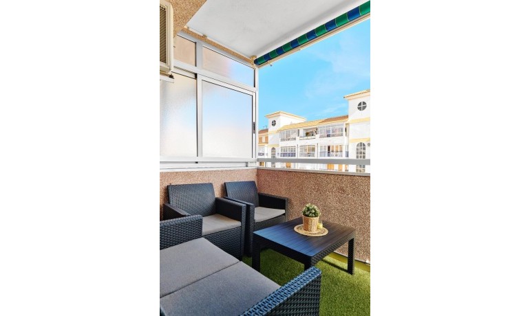 Sale - Apartment / Flat -
Torrevieja - La Mata