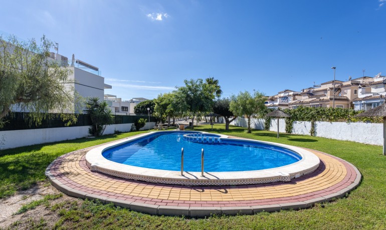 Sale - Townhouse -
Orihuela Costa - Villamartín