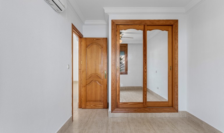 Sale - Apartment / Flat -
Guardamar del Segura* - El Raso*