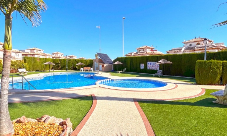 Revente - Maison -
Orihuela Costa - Lomas de Cabo Roig