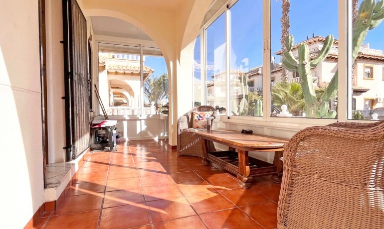 Sale - House -
Orihuela Costa - Lomas de Cabo Roig