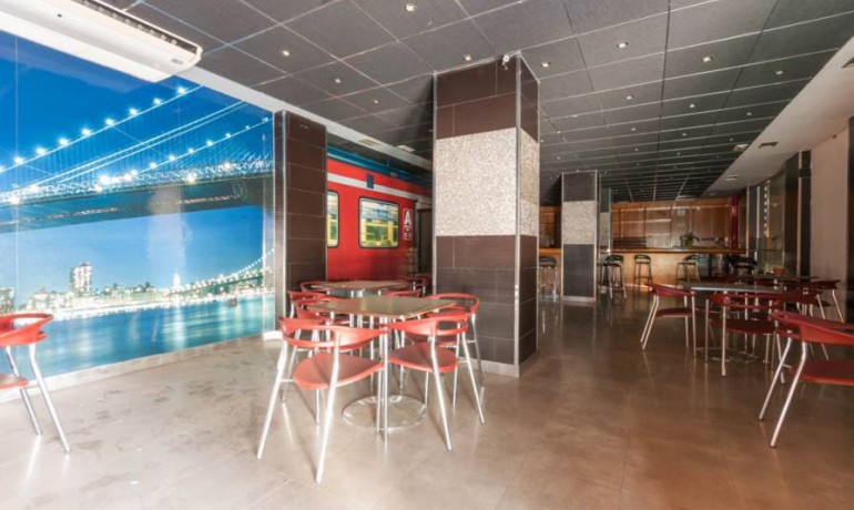 Revente - Commercial -
Alicante* - Almoradi*