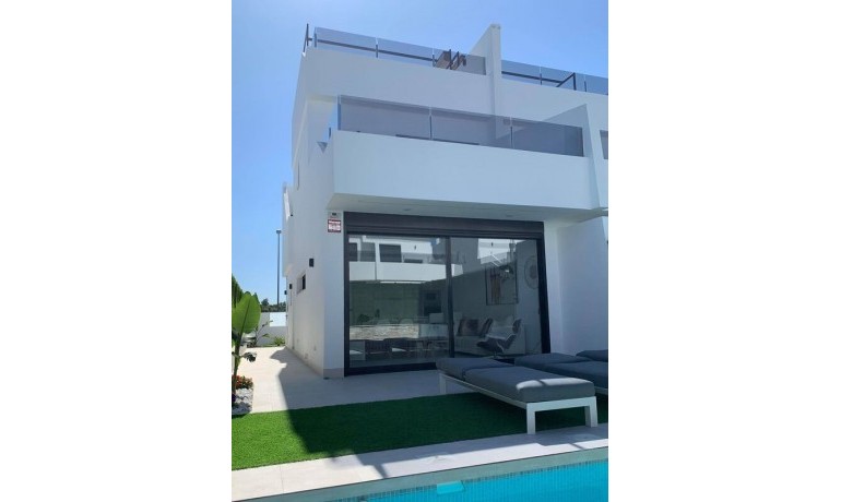 Sale - Villa -
LOS ALCÁZARES - Serena Golf