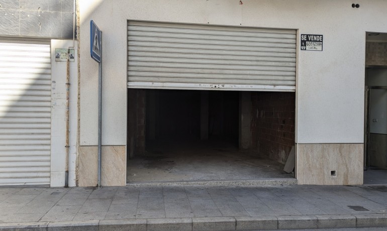 Venta - Comercial -
