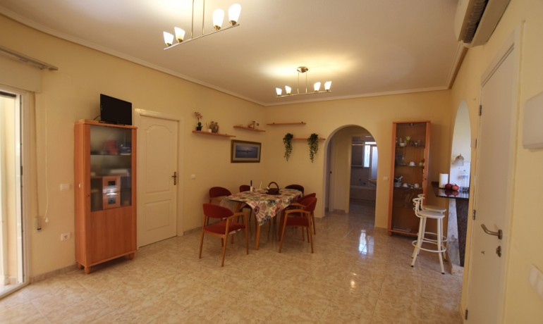 Venta - Villa -
