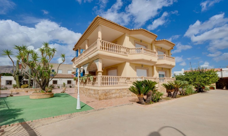 Sale - Villa -
Orihuela - Hurchillo