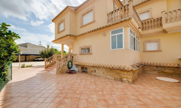 Sale - Villa -
Orihuela* - Hurchillo