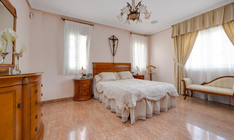 Sale - Villa -
Orihuela* - Hurchillo