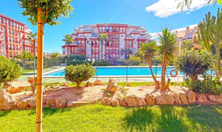 Sale - Apartment / Flat -
Torrevieja - Torrelamata - La Mata