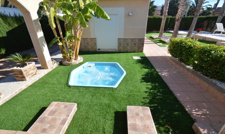 Revente - Villa -
Torrevieja - Los Balcones