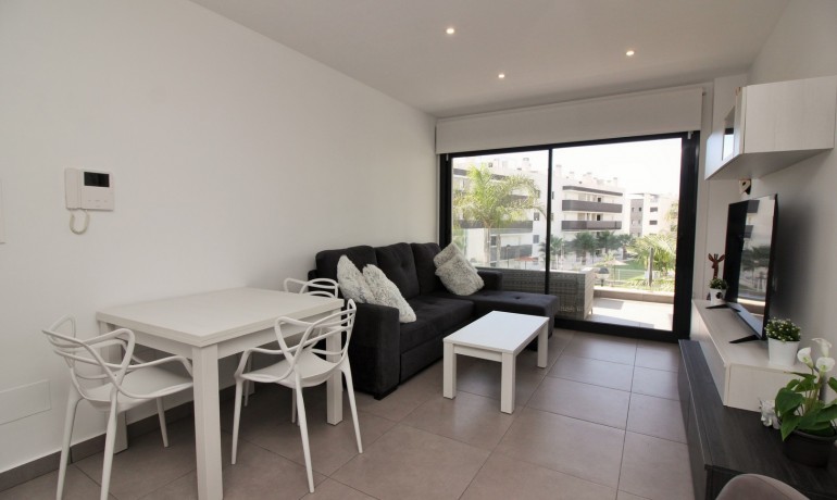 Sale - Apartment / Flat -
Orihuela Costa* - Villamartin*