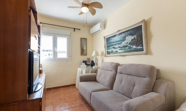 Sale - Apartment / Flat -
Torrevieja