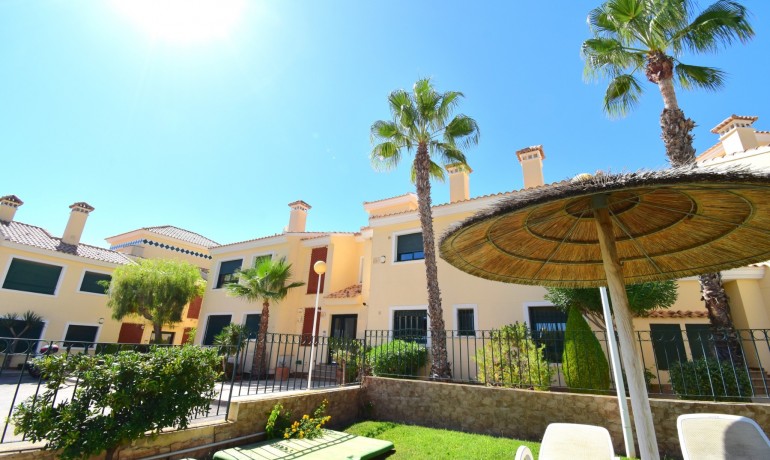 Sale - House -
Orihuela Costa - Lomas de Campoamor