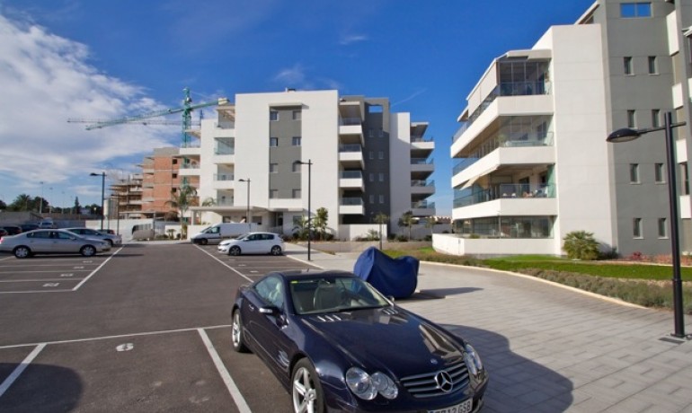 Sale - Apartment / Flat -
Villamartin