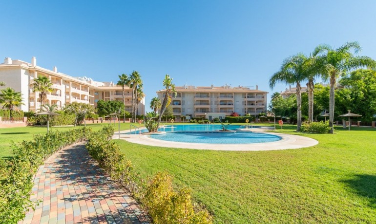 Sale - Apartment / Flat -
Orihuela Costa* - Playa Flamenca*