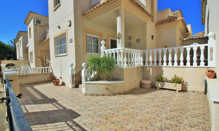 Sale - Villa -
Playa Flamenca