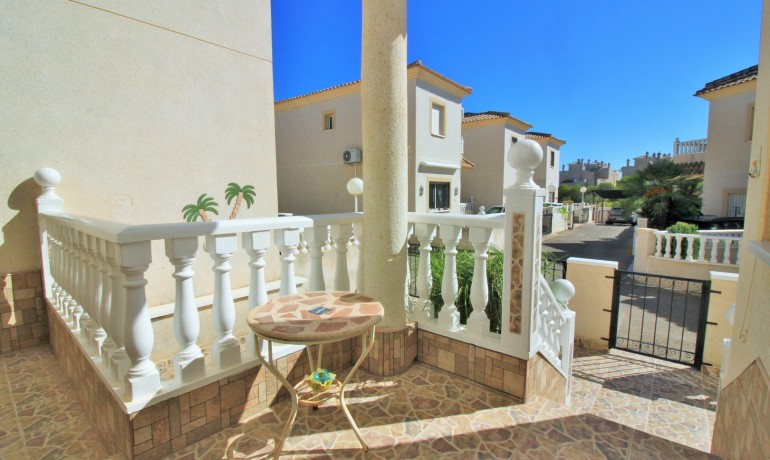 Sale - Villa -
Playa Flamenca