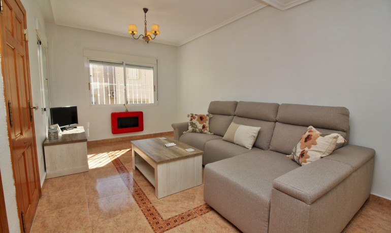 Sale - Villa -
Playa Flamenca