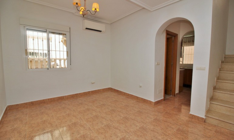 Sale - Villa -
Playa Flamenca